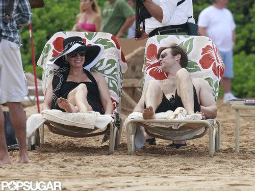 Parenthood's Peter Krause Goes Shirtless in a Beach Scene With Monica Potter Parenthood's Peter Krause Goes Shirtless in a Beach Scene With Monica Potter