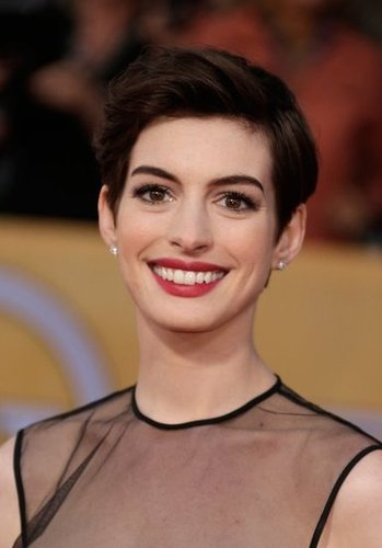 Anne Hathaway Anne Hathaway
