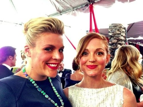 Busy Philipps and Jayma Mays posed together on the SAGs red carpet.
Source: Twitter user Busyphilipps25
Busy Philipps and Jayma Mays posed together on the SAGs red carpet.
Source: Twitter user Busyphilipps25