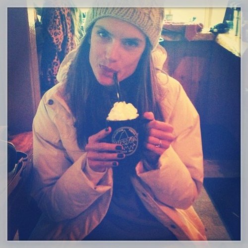 Alessandra Ambrosio enjoyed some hot cocoa while at Sundance.
Source: Twitter user AngelAlessandra
Alessandra Ambrosio enjoyed some hot cocoa while at Sundance.
Source: Twitter user AngelAlessandra