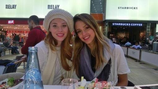 Jessica Alba enjoyed Paris with a friend.
Source: Twitter user jessicaalba
Jessica Alba enjoyed Paris with a friend.
Source: Twitter user jessicaalba