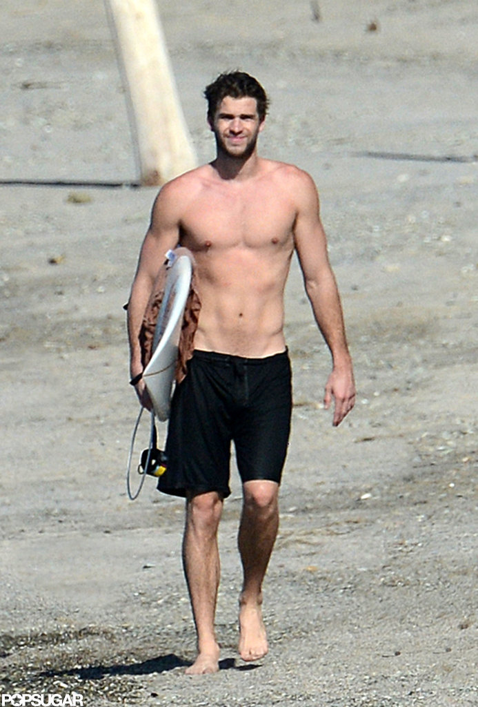 Liam And Chris Hemsworth Shirtless In Costa Rica Pictures Popsugar Celebrity