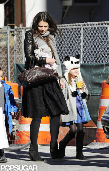 Katie Holmes walked with Suri Cruise through NYC. Katie Holmes walked with Suri Cruise through NYC.