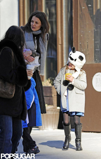 Katie Holmes walked with Suri Cruise on Sunday while Suri wore a panda hat.
Katie Holmes walked with Suri Cruise on Sunday while Suri wore a panda hat.