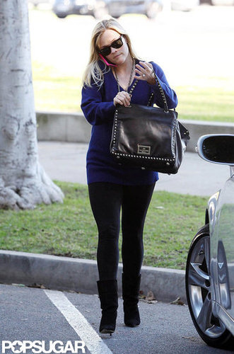 Reese Witherspoon Stops to Shop and Eyes a New Role Reese Witherspoon Stops to Shop and Eyes a New Role