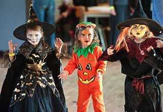 Circle of Moms Halloween Giveaway!