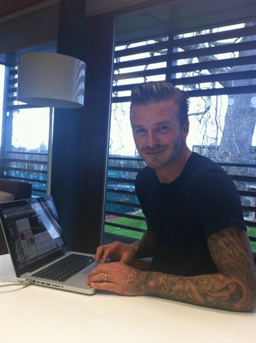 David Beckham answered fans' questions from H&M's Twitter account.
Source: Twitter user hm
David Beckham answered fans' questions from H&M's Twitter account.
Source: Twitter user hm