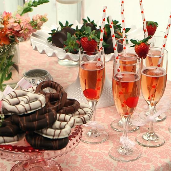 Create a Romantic Dessert Table This Valentine's Day!