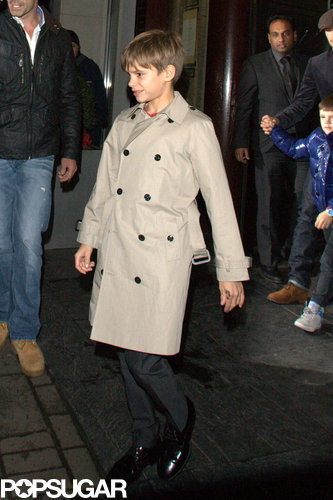 David Takes a Trench-Wearing Romeo to Dinner With Brooklyn and Cruz David Takes a Trench-Wearing Romeo to Dinner With Brooklyn and Cruz