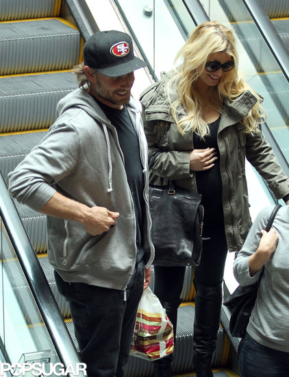 Pregnant Jessica Simpson had lunch at The Cheesecake Factory with Eric Johnson.
Pregnant Jessica Simpson had lunch at The Cheesecake Factory with Eric Johnson.