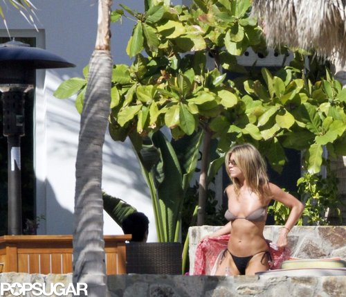 In February 2010, Jennifer Aniston flaunted her fit body in the pool in Mexico.
In February 2010, Jennifer Aniston flaunted her fit body in the pool in Mexico.