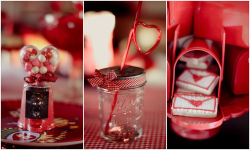 The Valentine's Day theme appeared in every detail, from the heart-shaped gumball machines to the mini mason jars with heart-shaped straws to red mailboxes stuffed with edible heart envelopes.
Source: Jenny Cookies
The Valentine's Day theme appeared in every detail, from the heart-shaped gumball machines to the mini mason jars with heart-shaped straws to red mailboxes stuffed with edible heart envelopes.
Source: Jenny Cookies