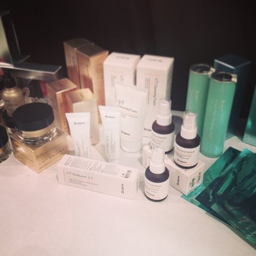 Tons of Dr. Jart love backstage at Rachel Zoe.
Tons of Dr. Jart love backstage at Rachel Zoe.