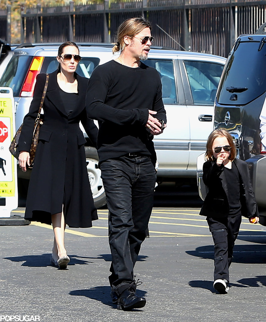 In February, Brad Pitt and Angelina Jolie took Knox Jolie-Pitt and Vivienne to the Natural History Museum in LA.
In February, Brad Pitt and Angelina Jolie took Knox Jolie-Pitt and Vivienne to the Natural History Museum in LA.