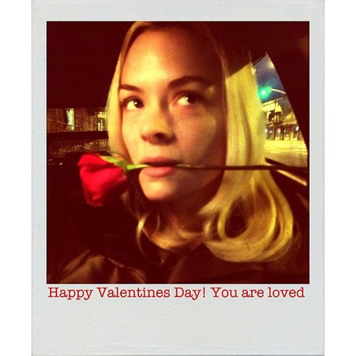 Jaime King got into the Valentine's Day spirit with a red rose.
Source: Instagram user jaime_king
Jaime King got into the Valentine's Day spirit with a red rose.
Source: Instagram user jaime_king