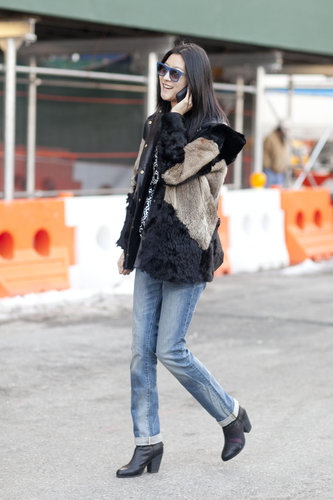 With fur layers, denim went from basic to show-worthy.
With fur layers, denim went from basic to show-worthy.