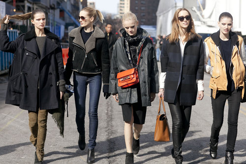 The off-duty model crew made the rounds at Lincoln Center in covetable outerwear and cool layers.
The off-duty model crew made the rounds at Lincoln Center in covetable outerwear and cool layers.