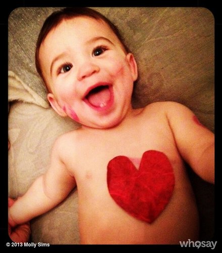 Molly Sims's lil guy, Brooks, was all smiles on Valentine's Day morning!
Source: Twitter user MollyBSims
Molly Sims's lil guy, Brooks, was all smiles on Valentine's Day morning!
Source: Twitter user MollyBSims