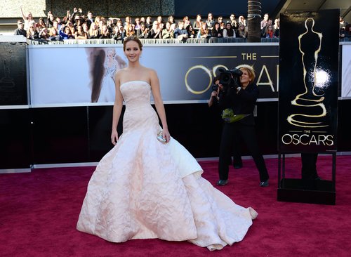 Jennifer Lawrence was a movie star head to toe in Dior Haute Couture.
Jennifer Lawrence was a movie star head to toe in Dior Haute Couture.