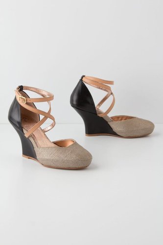 Nakia Wedges