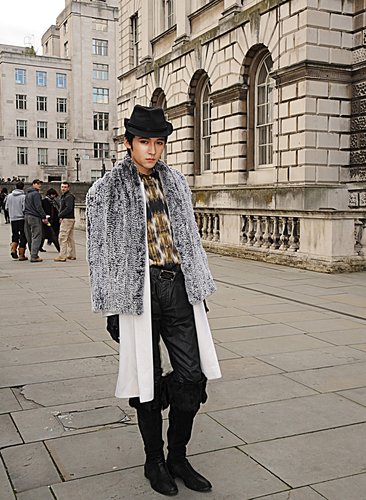 London Fashion Week Street Style Fall 2013 London Fashion Week Street Style Fall 2013