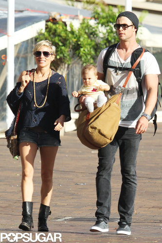 Chris Hemsworth and Elsa Pataky walked with their daughter India in Australia.
Chris Hemsworth and Elsa Pataky walked with their daughter India in Australia.
