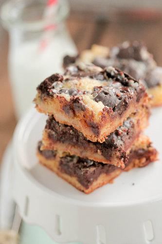 Gooey Girl Scout Cookie Cake Bars Gooey Girl Scout Cookie Cake Bars
