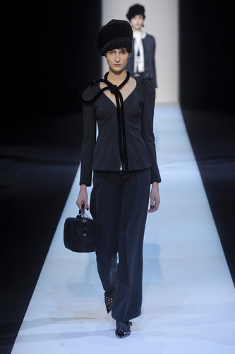 Giorgio Armani Fall 2013
Giorgio Armani Fall 2013