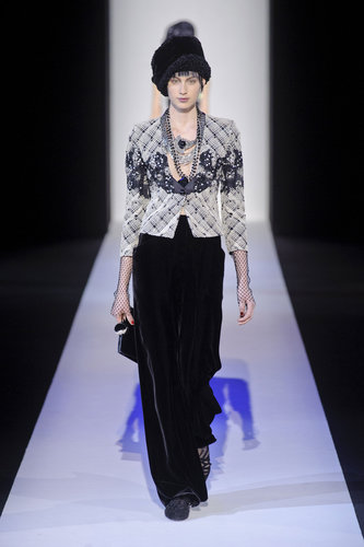 Giorgio Armani Fall 2013
Giorgio Armani Fall 2013