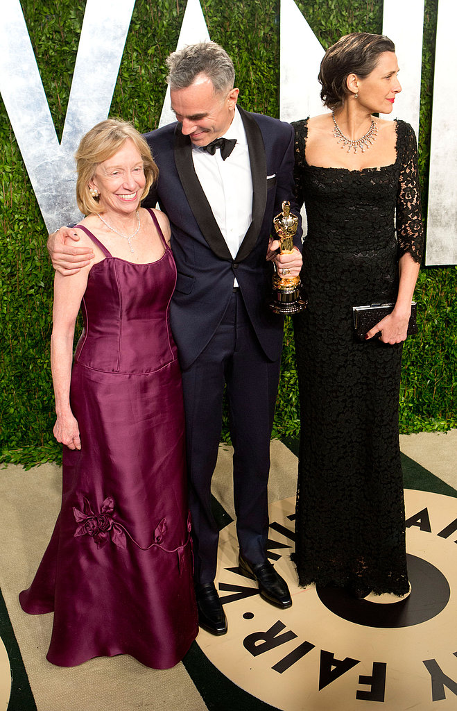 Daniel Day-Lewis arrived with his family at the Vanity Fair party.
Daniel Day-Lewis arrived with his family at the Vanity Fair party.