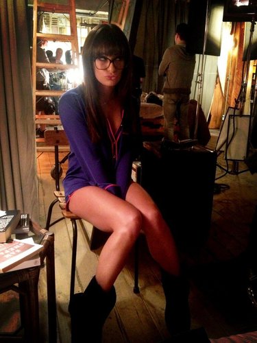 Lea Michele got excited to film scenes for Glee in her pajamas.
Source: Twitter user msleamichele
Lea Michele got excited to film scenes for Glee in her pajamas.
Source: Twitter user msleamichele
