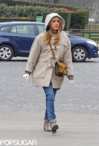 Jessica Alba and Honor Strike a Sweet Pose in Paris Jessica Alba and Honor Strike a Sweet Pose in Paris