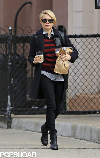 Michelle Williams grabbed coffee and breakfast to go in Brooklyn.
Michelle Williams grabbed coffee and breakfast to go in Brooklyn.