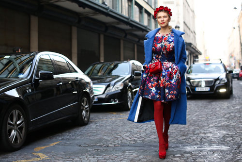 This attendee ruled the Paris streets in full-on florals.
This attendee ruled the Paris streets in full-on florals.