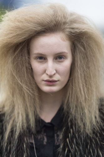 A postshow Emma Burger took crimping to a whole new level.
Source: Le 21ème | Adam Katz Sinding
A postshow Emma Burger took crimping to a whole new level.
Source: Le 21ème | Adam Katz Sinding
