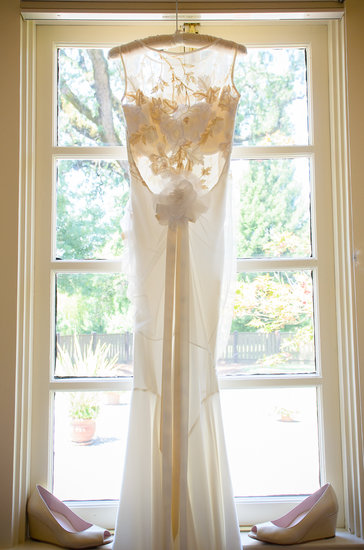 The dress conveyed a sense of organic glamour, the theme depicted throughout the entire wedding.
Photo courtesy of Juliette Tinnus
The dress conveyed a sense of organic glamour, the theme depicted throughout the entire wedding.
Photo courtesy of Juliette Tinnus