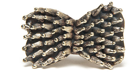 Anndra Neen Bow Ring
