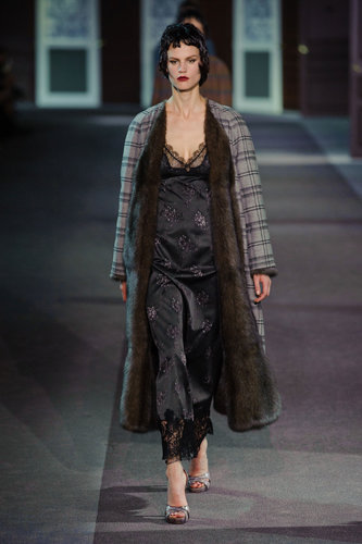 Louis Vuitton Fall 2013
Louis Vuitton Fall 2013