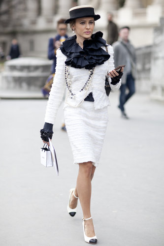 Ladylike flair, from head to toe.
Ladylike flair, from head to toe.