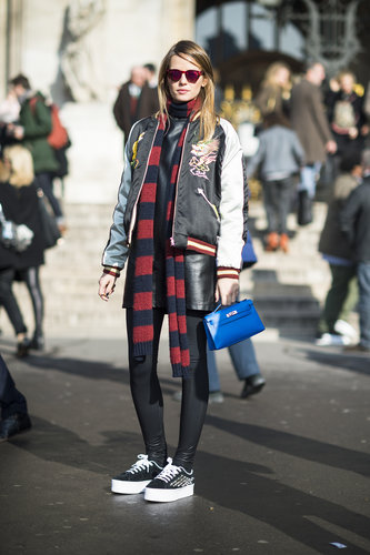 It's not easy to tie together an embroidered bomber, studded kicks, leather, and a rugby-striped scarf, but this showgoer pulled it all together seamlessly.
Source: Le 21ème | Adam Katz Sinding
It's not easy to tie together an embroidered bomber, studded kicks, leather, and a rugby-striped scarf, but this showgoer pulled it all together seamlessly.
Source: Le 21ème | Adam Katz Sinding