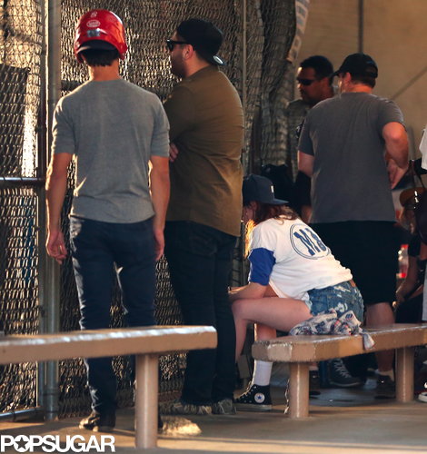 Kristen Stewart Goes Up to Bat With Taylor Lautner Kristen Stewart Goes Up to Bat With Taylor Lautner