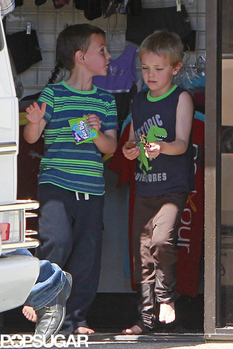 Britney Sports a Sundress For an Outing With Her Rumored New Beau and Boys Britney Sports a Sundress For an Outing With Her Rumored New Beau and Boys