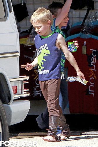 Britney Sports a Sundress For an Outing With Her Rumored New Beau and Boys Britney Sports a Sundress For an Outing With Her Rumored New Beau and Boys