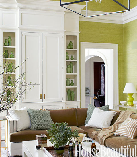 Opting for green grass cloth on the walls is an effortless way to bring the outdoors inside.
Source: Maura McEvoy for House Beautiful
Opting for green grass cloth on the walls is an effortless way to bring the outdoors inside.
Source: Maura McEvoy for House Beautiful