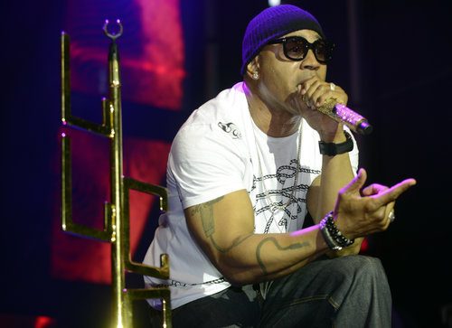 LL Cool J wowed the crowd.
LL Cool J wowed the crowd.
