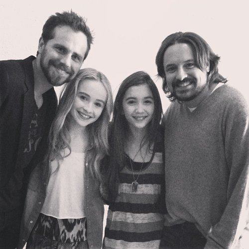 The new girls posed with veterans of the Boy Meets World universe.
Source: Instagram user rowanblanchard
The new girls posed with veterans of the Boy Meets World universe.
Source: Instagram user rowanblanchard