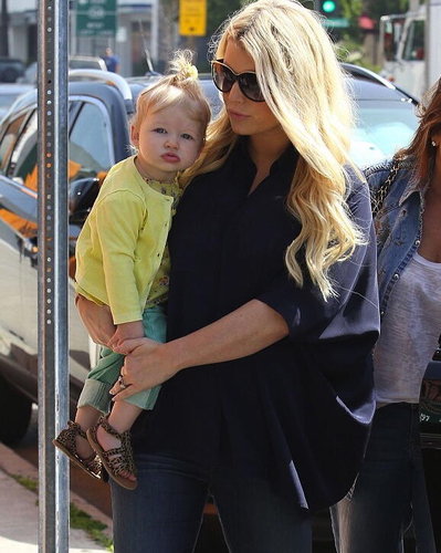 Jessica Simpson noticed that baby Maxwell has the same pout as her mama.
Source: Twitter user JessicaSimpson
Jessica Simpson noticed that baby Maxwell has the same pout as her mama.
Source: Twitter user JessicaSimpson