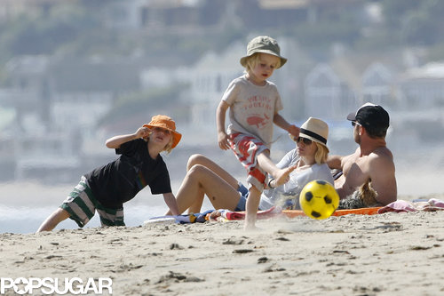 Naomi and Shirtless Liev Beach It With Their Boys in Malibu Naomi and Shirtless Liev Beach It With Their Boys in Malibu