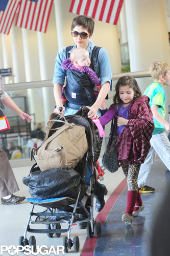 Maggie Gyllenhaal Lands in LA With Her Daughters and a New Pixie Cut Maggie Gyllenhaal Lands in LA With Her Daughters and a New Pixie Cut