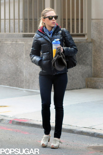 Scarlett Johansson looked fit in skinny jeans.
Scarlett Johansson looked fit in skinny jeans.